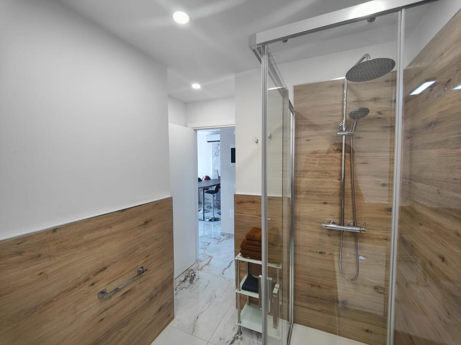 Flore Residence Адехе Екстер'єр фото